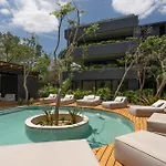 Luxury Lock-Off Humana With Free Bikes & Amenities
